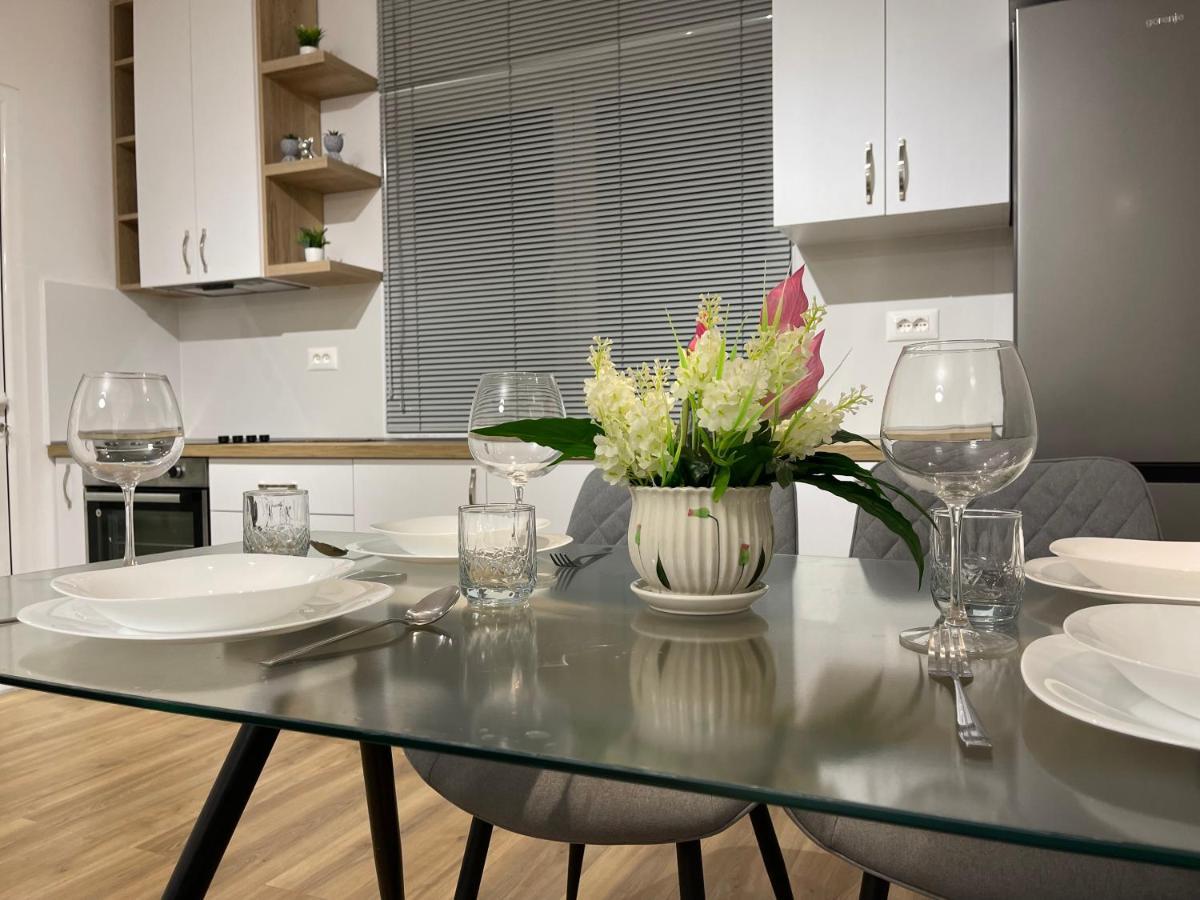Wanderlust Tirana Apartment Bagian luar foto