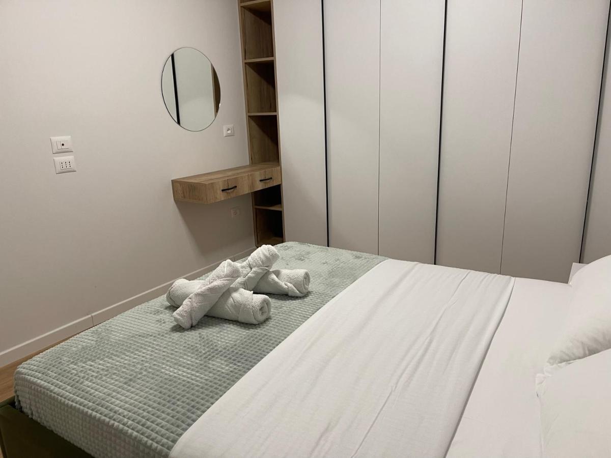 Wanderlust Tirana Apartment Bagian luar foto